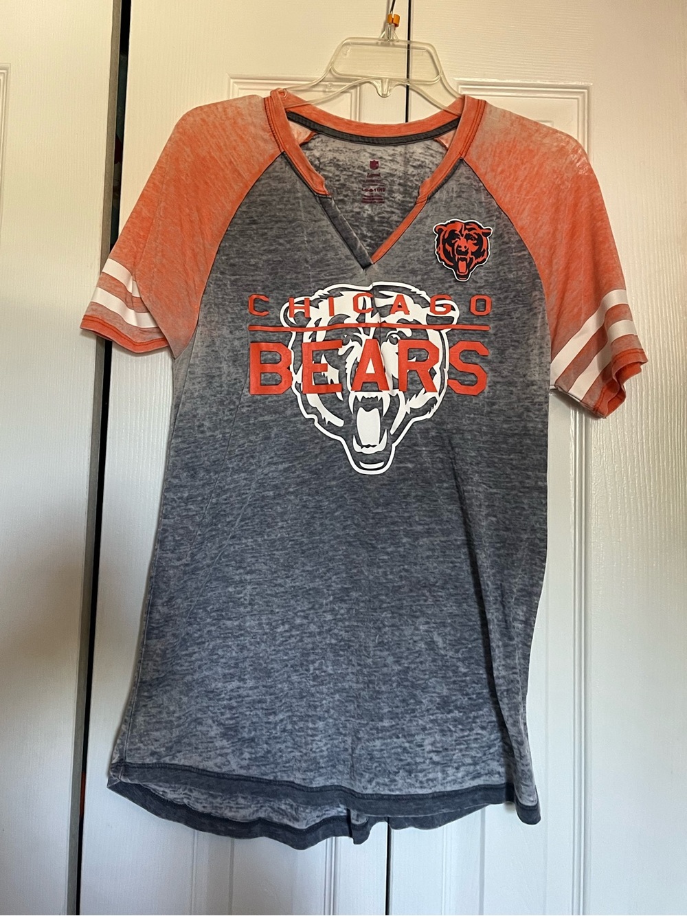 Women’s Chicago Bears tee size L